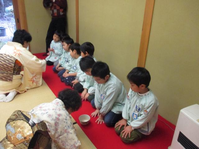 涌谷幼稚園くがね庵でのお茶会